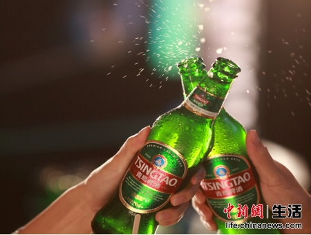 菲尼克斯太阳训练开放日；关键时刻官宣签约引欢呼；亚冠在即；高层口径保持一致的简单介绍